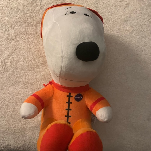 Snoopy in space ginormous plush. Like new! Super cute and mint condition. - Picture 4 of 7